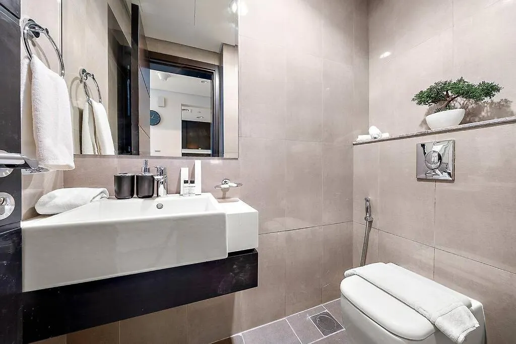 First Class 1Br Merano Cozy Retreat Dubai Apartment